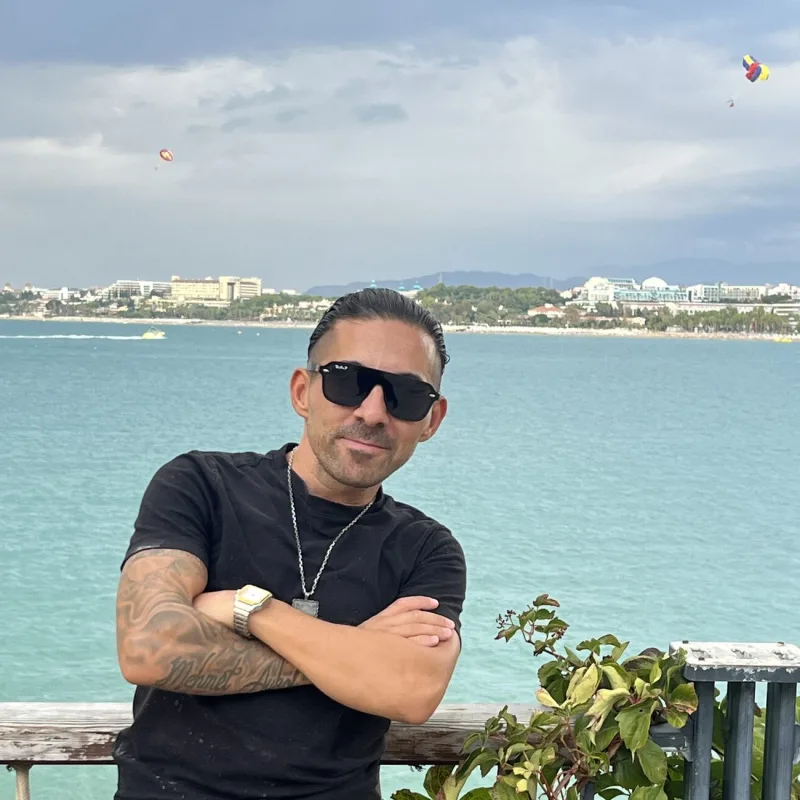 Alpa Abi on the seafront promenade, property consultant in Antalya