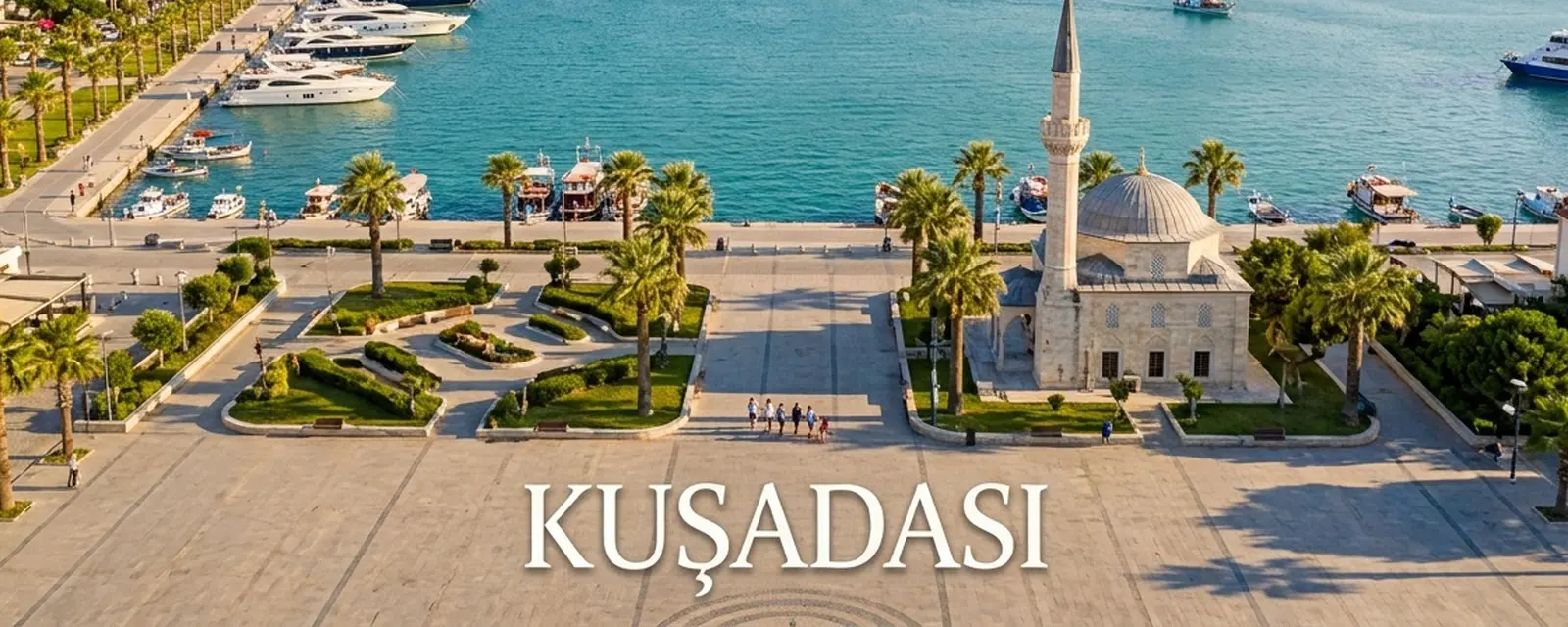 Kuşadası mit Moschee und Hafen